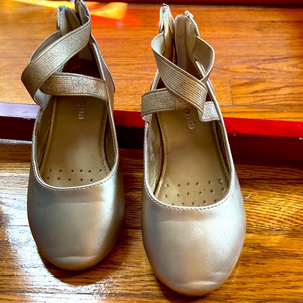 Dress shoes